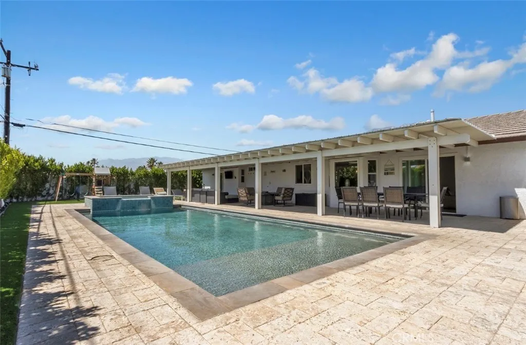 2230 N Volturno Road, Palm Springs, California 92262 home-pic-18