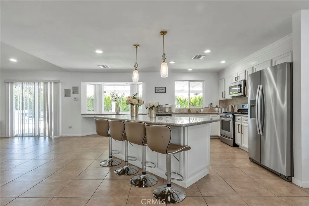 2230 N Volturno Road, Palm Springs, California 92262 home-pic-7