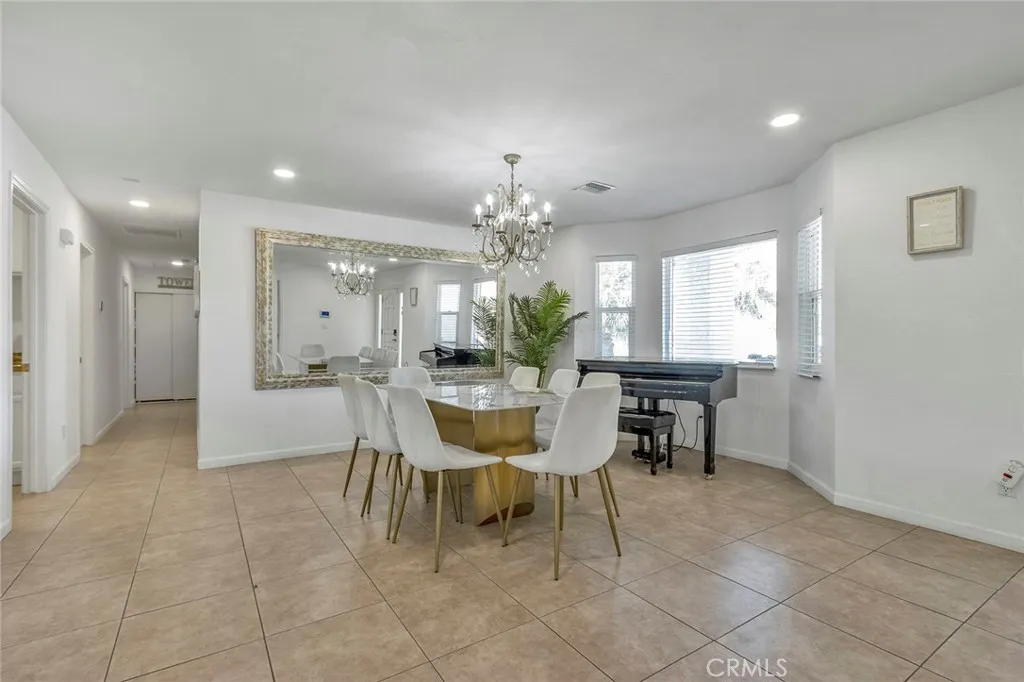 2230 N Volturno Road, Palm Springs, California 92262 home-pic-5