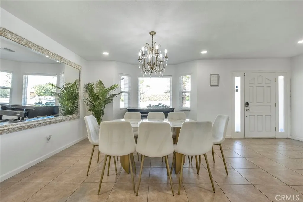 2230 N Volturno Road, Palm Springs, California 92262 home-pic-6