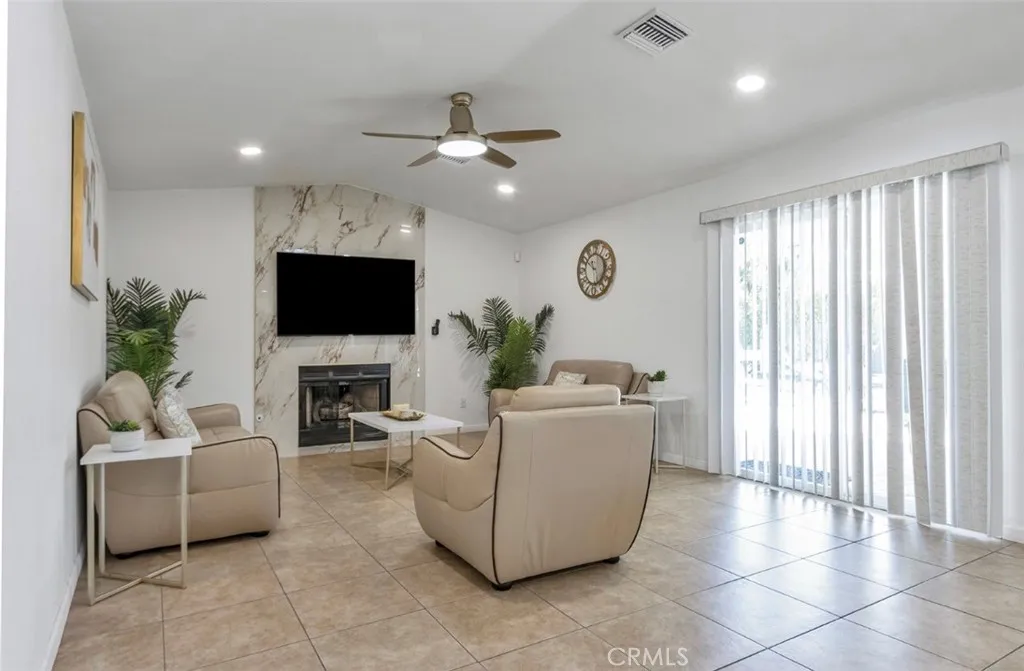 2230 N Volturno Road, Palm Springs, California 92262 home-pic-12