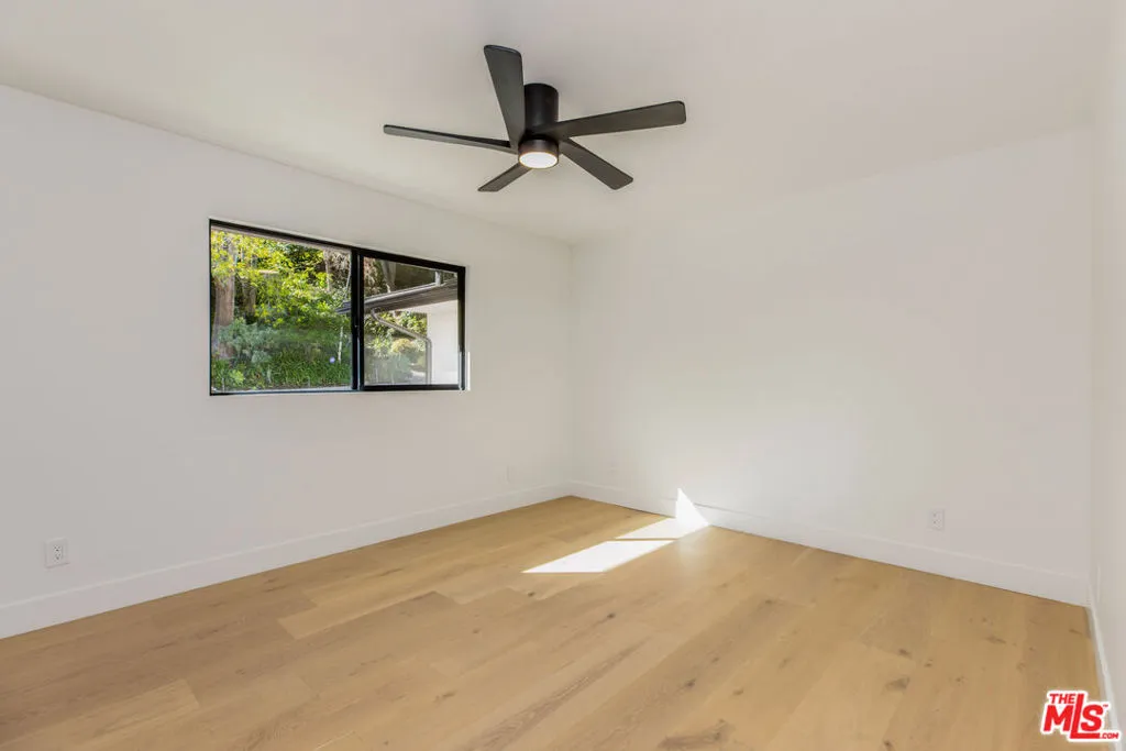 1902 Roscomare Road, Los Angeles, California 90077 home-pic-41