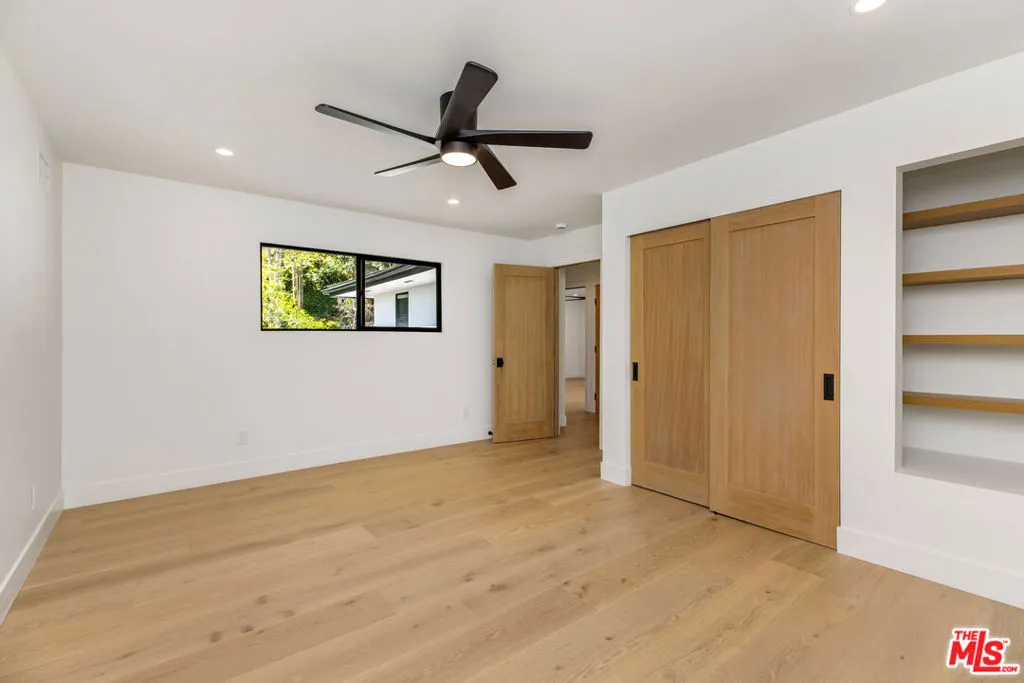 1902 Roscomare Road, Los Angeles, California 90077 home-pic-48