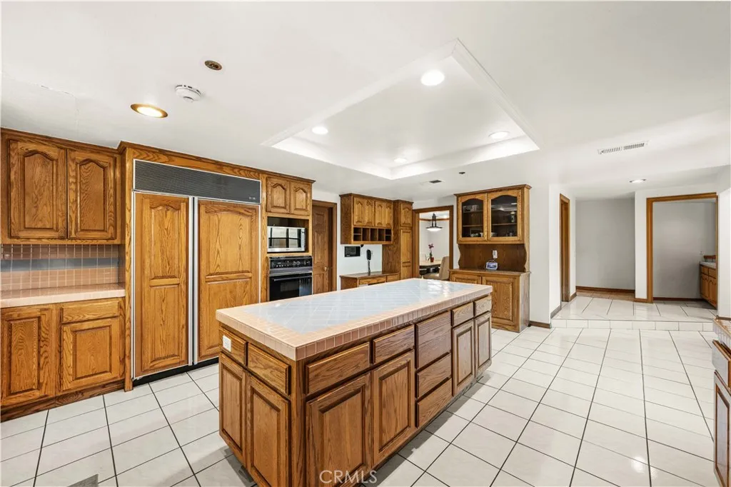 15930 Esquilime, Chino Hills, California 91709 home-pic-13