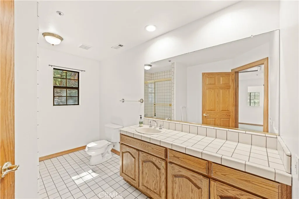 15930 Esquilime, Chino Hills, California 91709 home-pic-33
