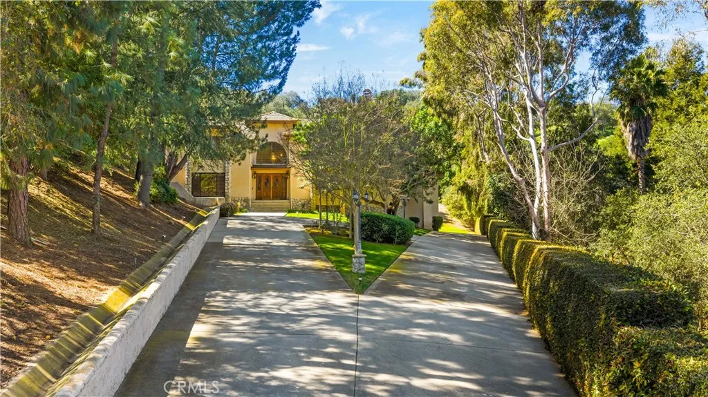 15930 Esquilime, Chino Hills, California 91709 home-pic-2