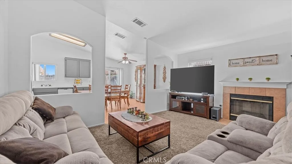 12733 Appian, Victorville, California 92395 home-pic-6