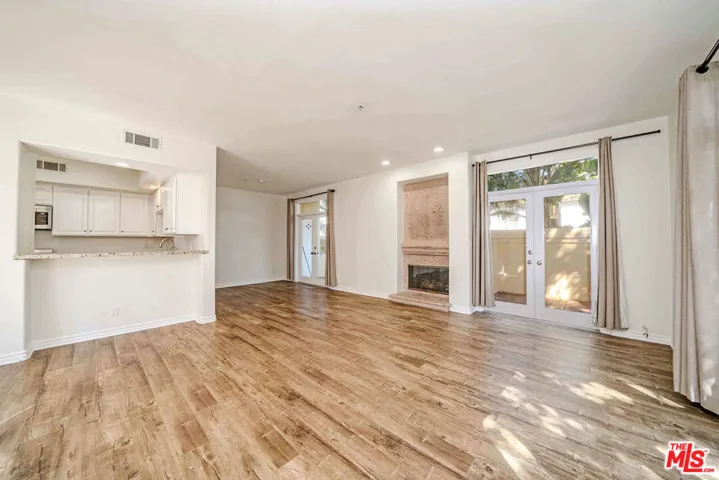 2311 Schader Drive 101, Santa Monica, California 90404