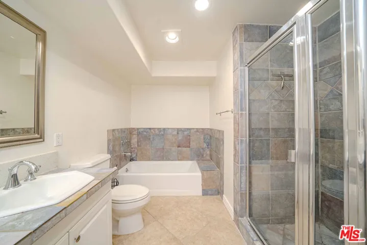 2311 Schader Drive 101, Santa Monica, California 90404