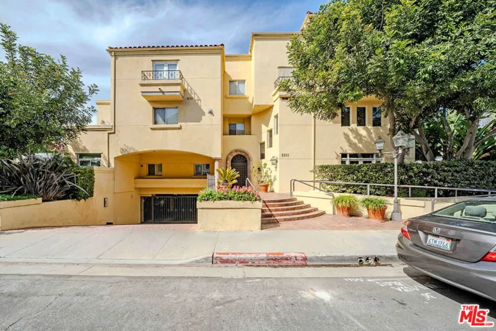 2311 Schader Drive 101, Santa Monica, California 90404