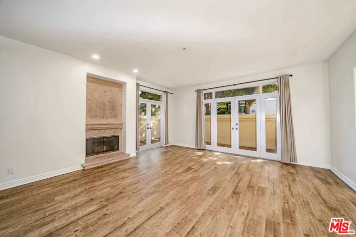 2311 Schader Drive 101, Santa Monica, California 90404