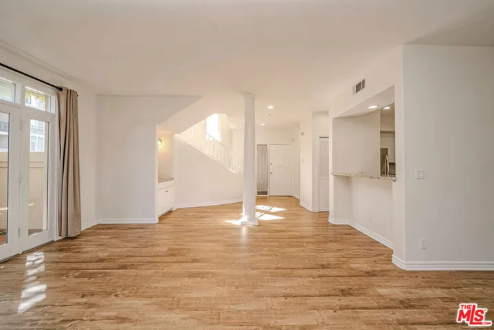 2311 Schader Drive 101, Santa Monica, California 90404