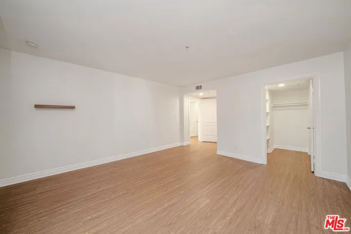 2311 Schader Drive 101, Santa Monica, California 90404