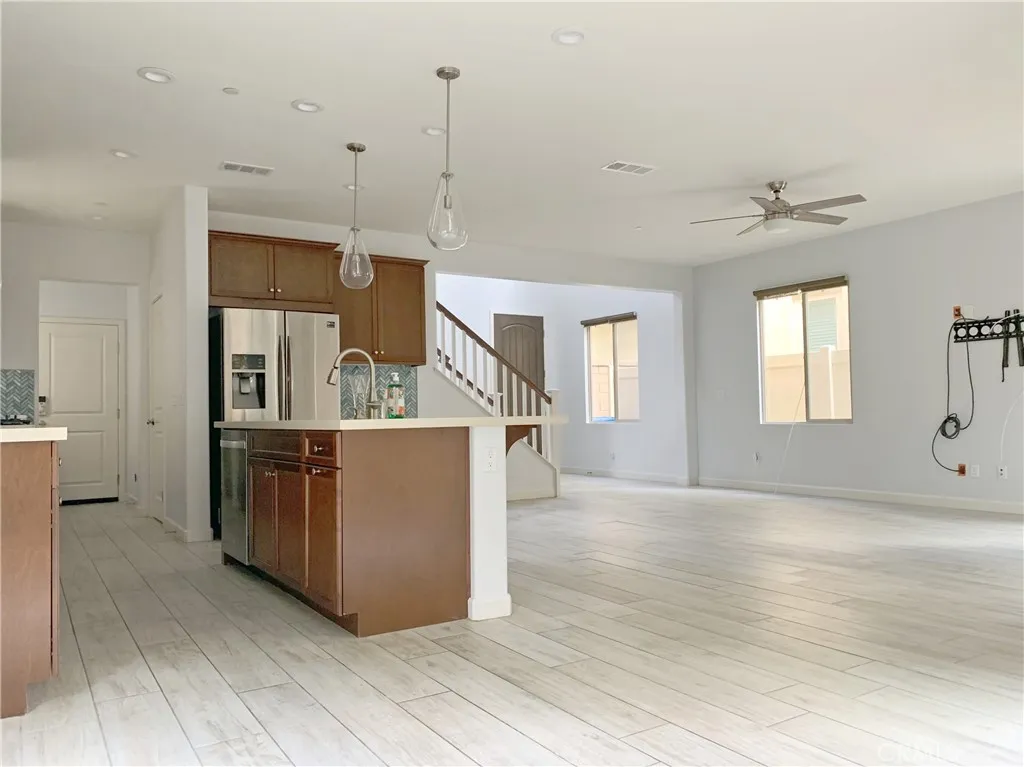 15769 Begonia Ave, Chino, California 91708 home-pic-2