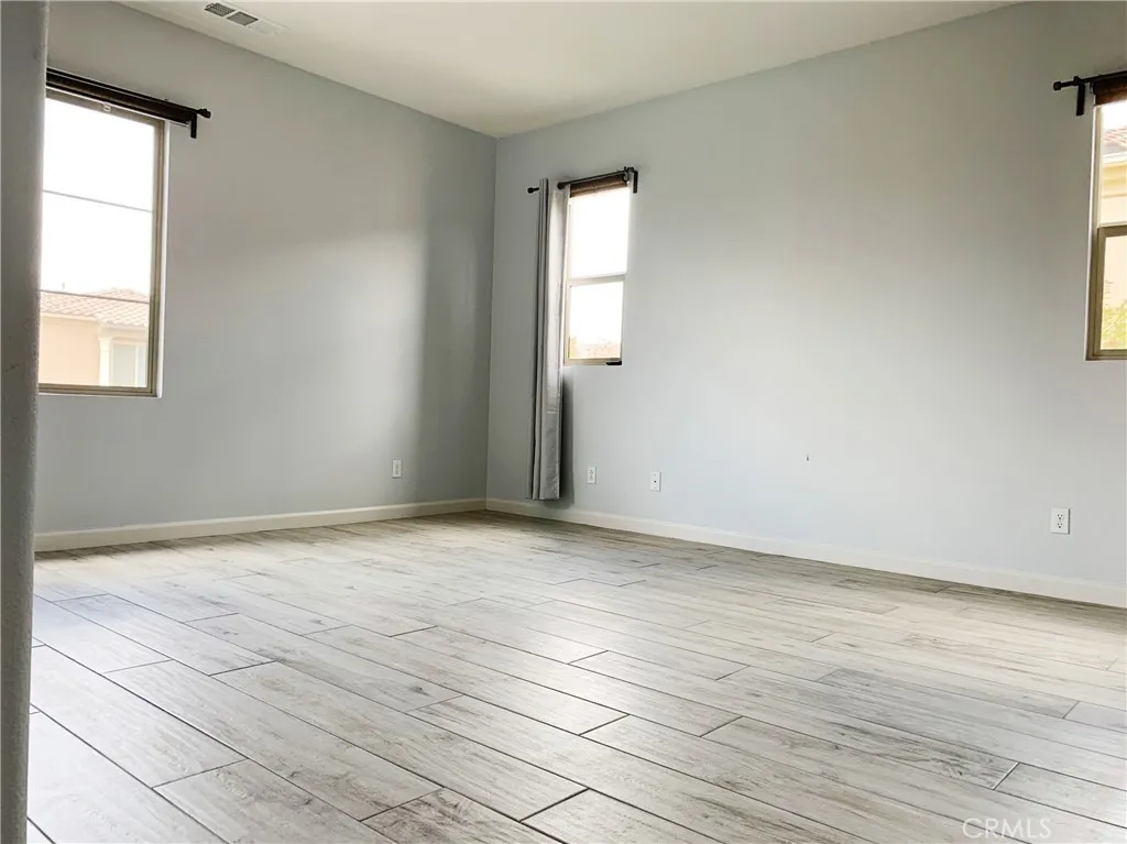 15769 Begonia Ave, Chino, California 91708 home-pic-8