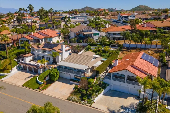 22081 Village Way Drive, Canyon Lake, California 92587