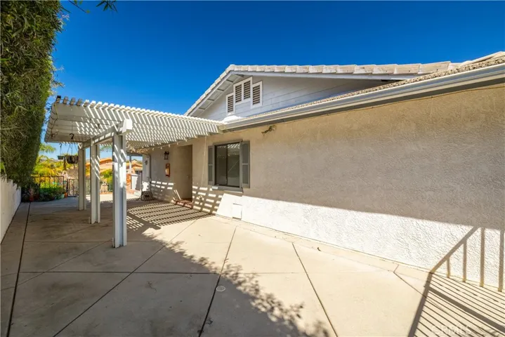 22081 Village Way Drive, Canyon Lake, California 92587