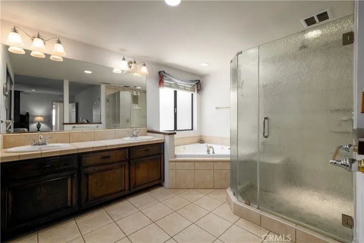 22081 Village Way Drive, Canyon Lake, California 92587