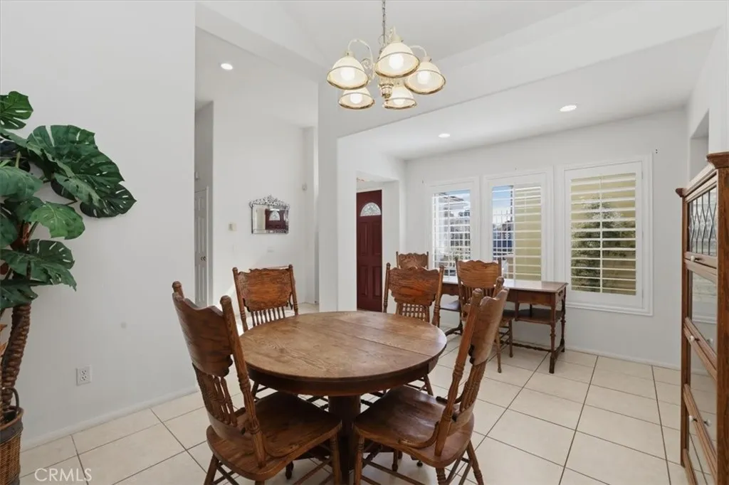 5935 Kings Ranch, Riverside, California 92505 home-pic-9
