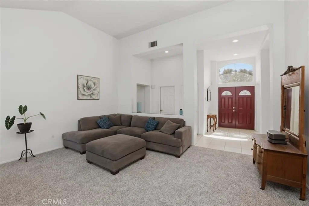 5935 Kings Ranch, Riverside, California 92505 home-pic-12