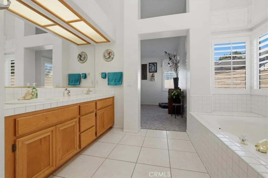 5935 Kings Ranch, Riverside, California 92505 home-pic-25