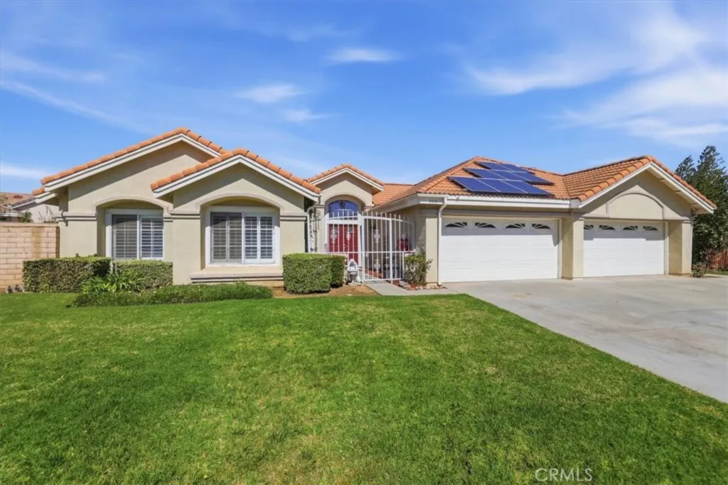 5935 Kings Ranch, Riverside, California 92505 home-pic-2