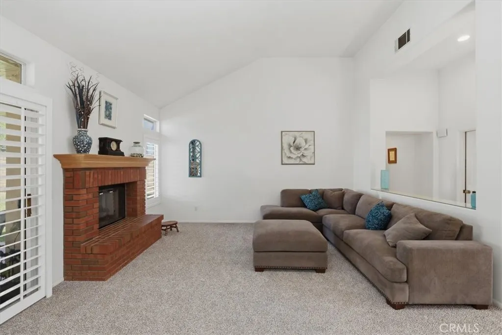 5935 Kings Ranch, Riverside, California 92505 home-pic-11