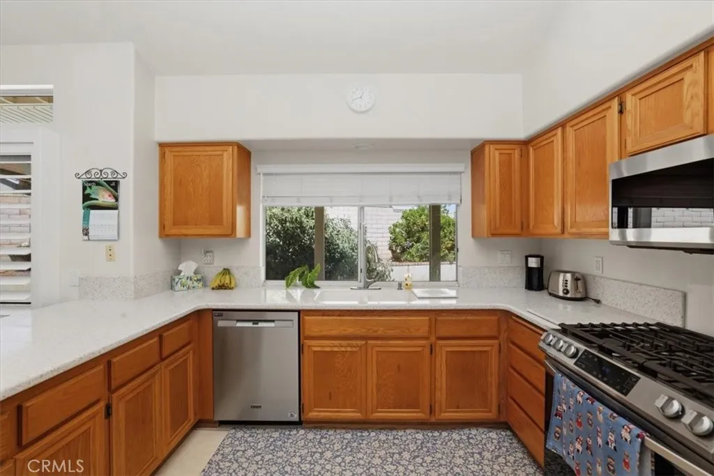5935 Kings Ranch, Riverside, California 92505 home-pic-17