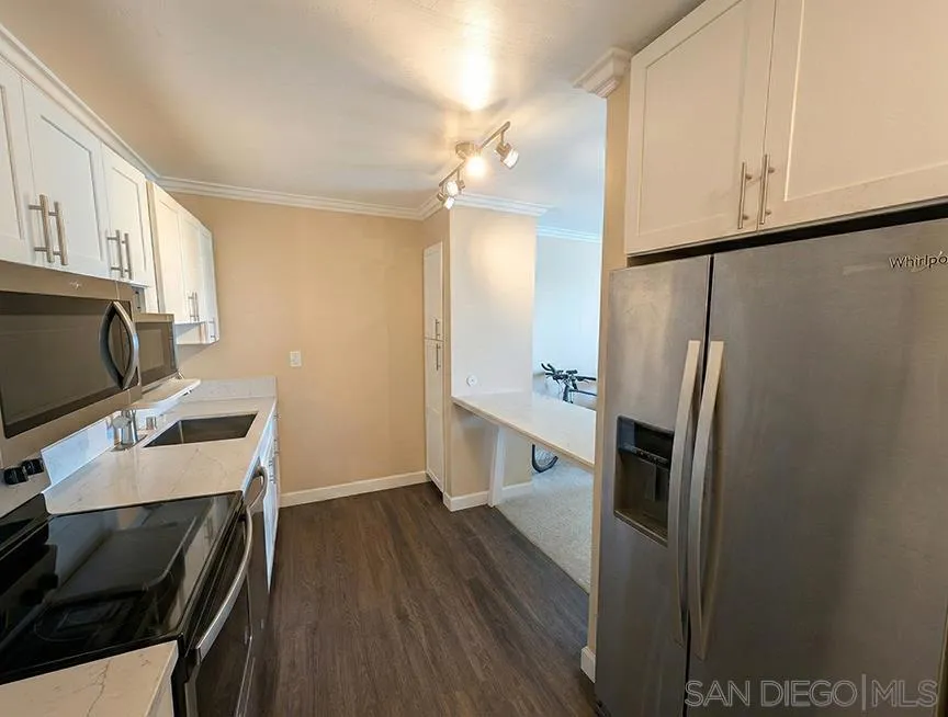 3050 Rue Dorleans 470, San Diego, California 92110 home-pic-7