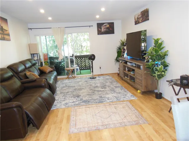 23515 Lyons Avenue 116, Valencia, California 91355