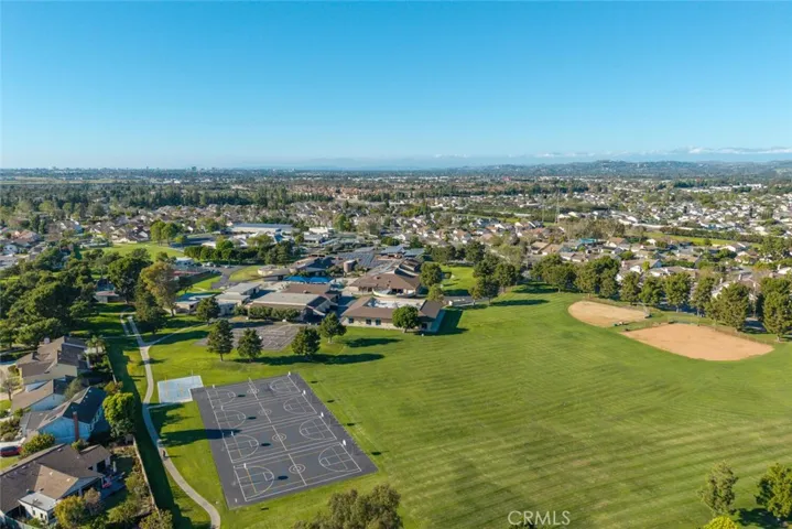 Walking distance to Irvine District Middle and Elementary schools.