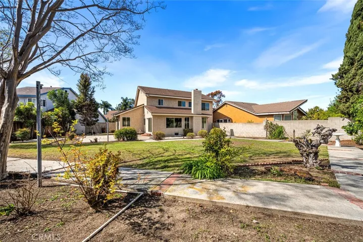 This is one of the largest yards in Deerfield.