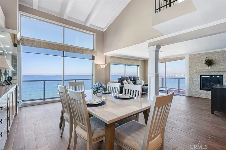 Dining Room / Living Room
