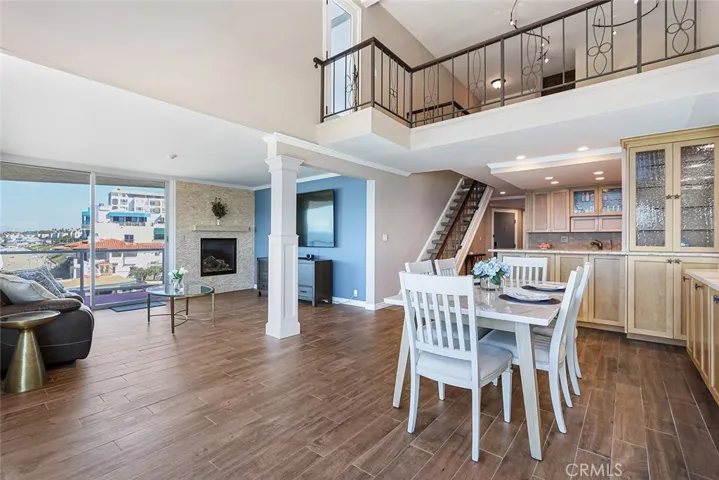 Dining Room / Living Room