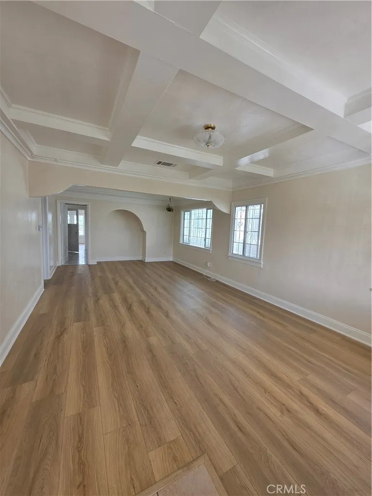 5311 La Mirada, Los Angeles, California 90029 home-pic-2
