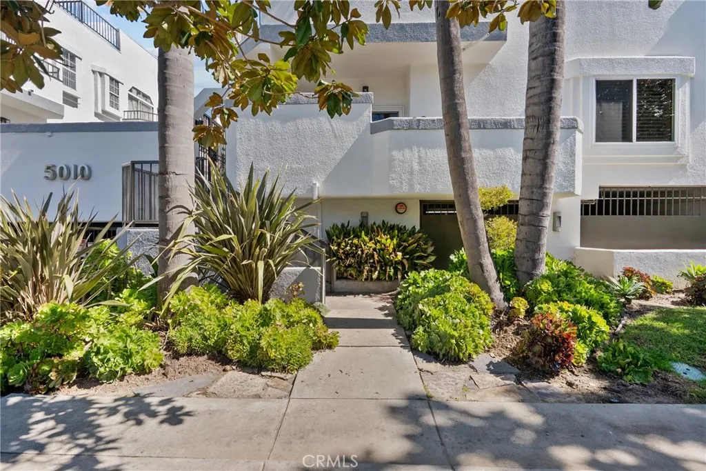 5010 Cahuenga Boulevard 107, North Hollywood, California 91601 home-pic-44