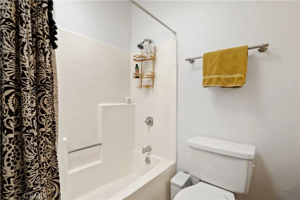 5010 Cahuenga Boulevard 107, North Hollywood, California 91601 home-pic-37