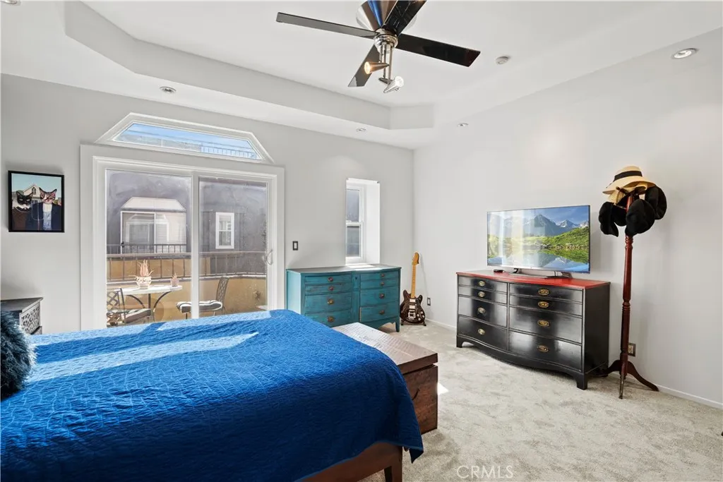 5010 Cahuenga Boulevard 107, North Hollywood, California 91601 home-pic-22