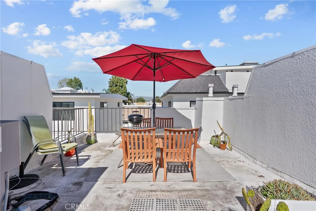 5010 Cahuenga Boulevard 107, North Hollywood, California 91601 home-pic-39