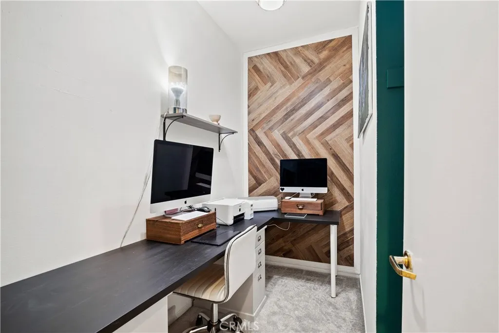 5010 Cahuenga Boulevard 107, North Hollywood, California 91601 home-pic-31