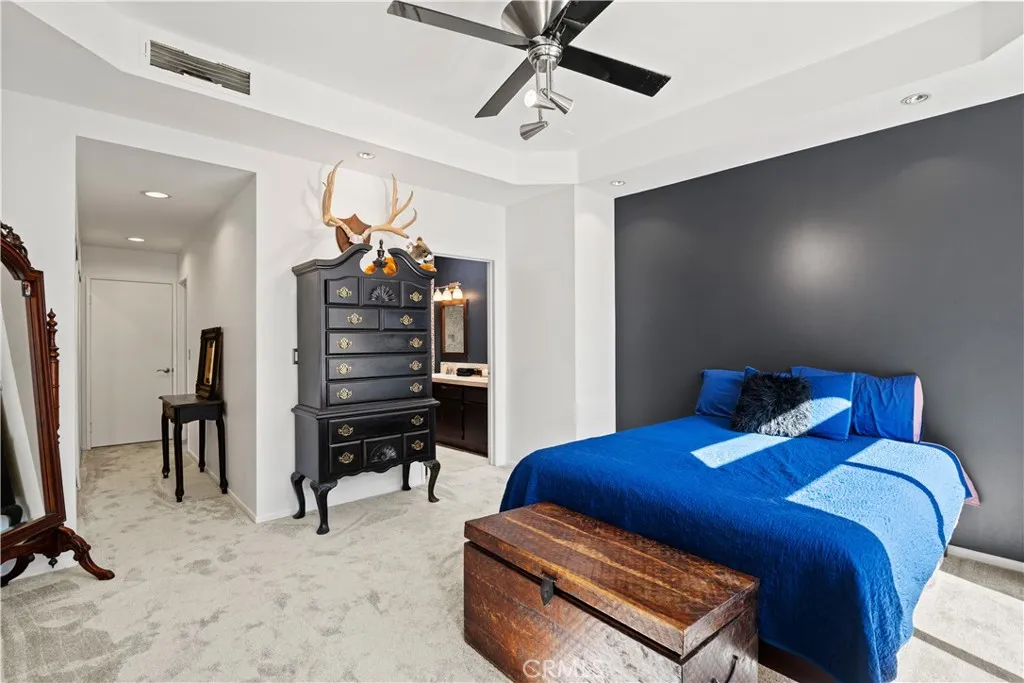 5010 Cahuenga Boulevard 107, North Hollywood, California 91601 home-pic-23