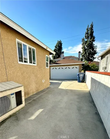 Long Driveway for Ample Parking