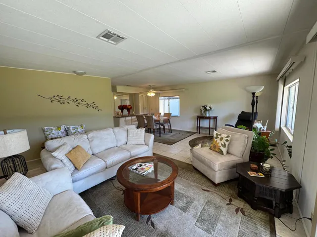 Living Room (1)