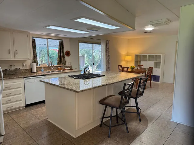 Kitchen (1)