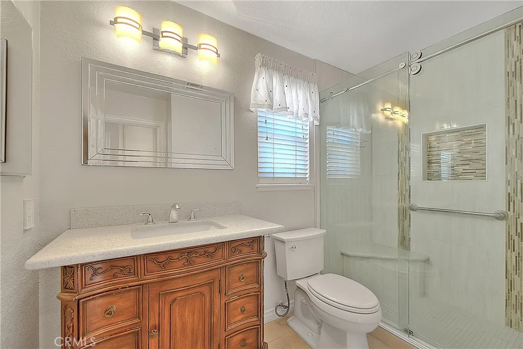 1239 Mallorca, Upland, California 91784 home-pic-19