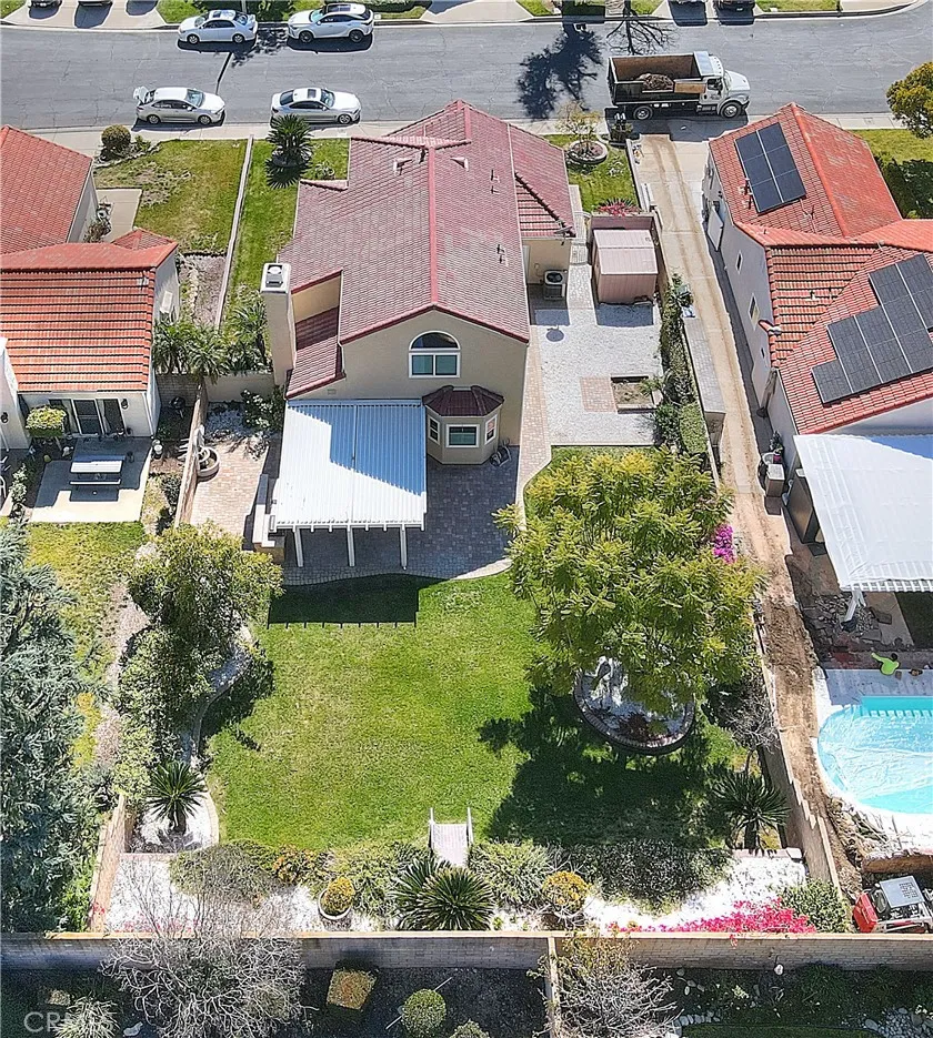 1239 Mallorca, Upland, California 91784 home-pic-36