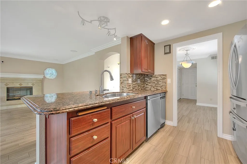1239 Mallorca, Upland, California 91784 home-pic-16