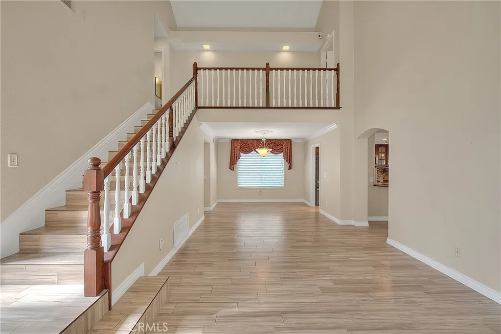 1239 Mallorca, Upland, California 91784 home-pic-7