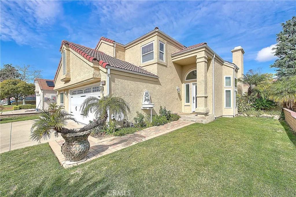 1239 Mallorca, Upland, California 91784 home-pic-1