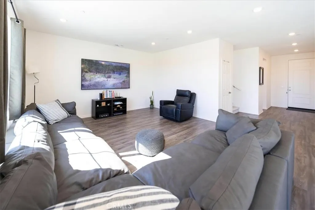 18761 Nanza, Riverside, California 92508 home-pic-16